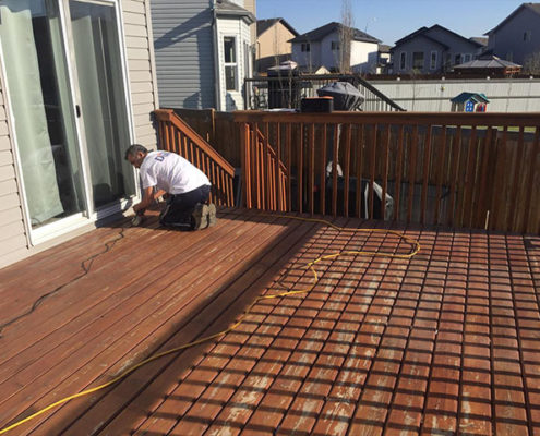 deck staining company Nanaimo